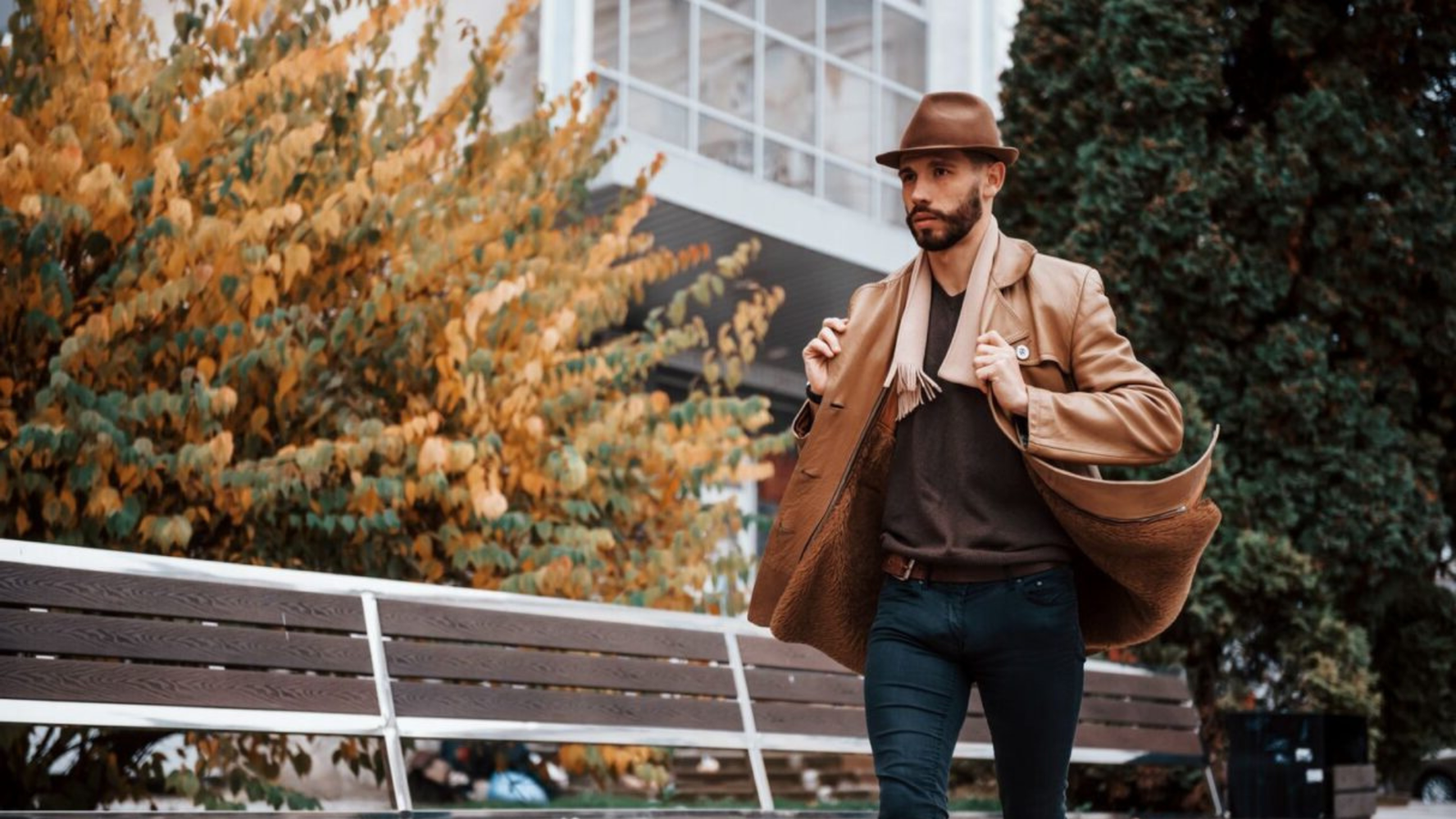 How to Incorporate Bold Colors into Your Wardrobe